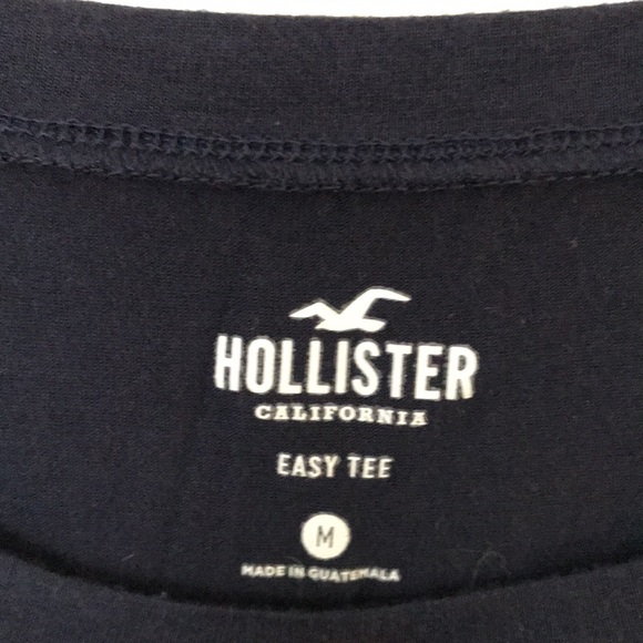 🇺🇸HOLLISTER T-SHIRT SZ M DARK BLUE SHIRT W/RED & WHITE DESIGN EXCELLENT COND - Picture 3 of 6